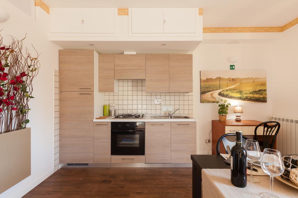 Almes Apartments Rome Chambre photo