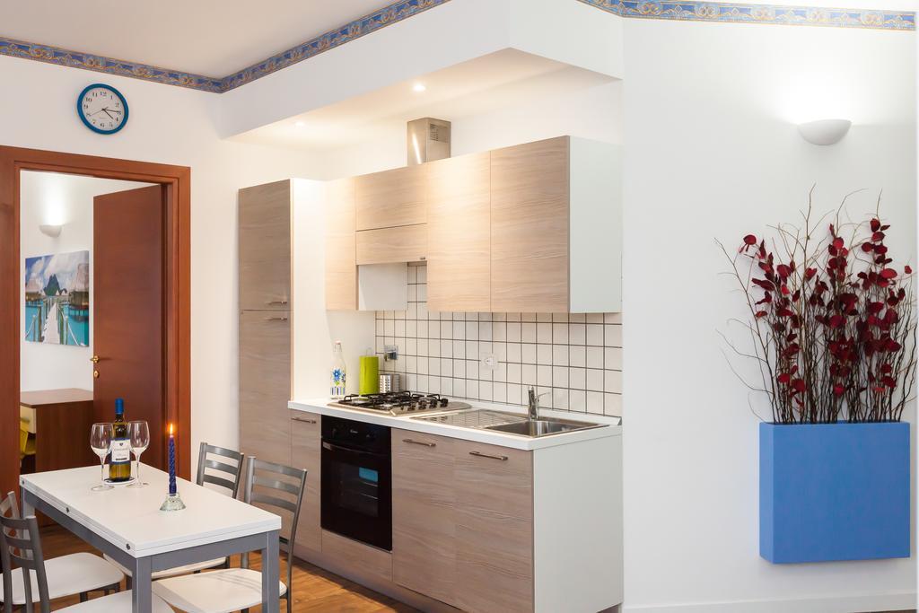 Almes Apartments Rome Chambre photo